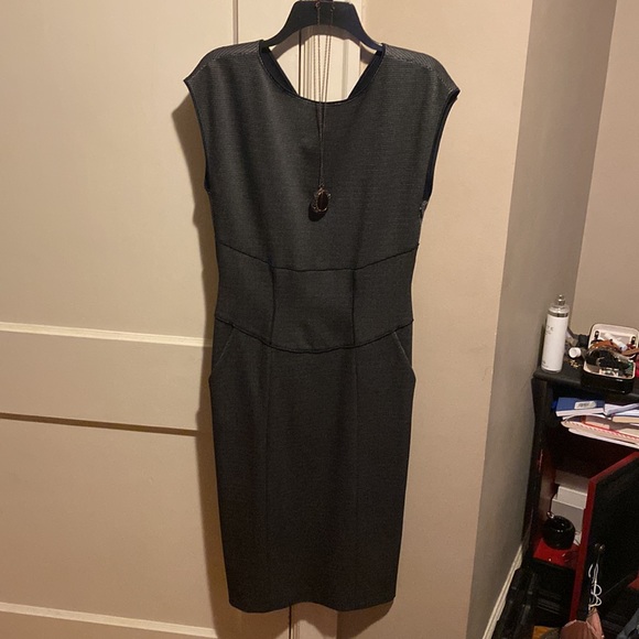 Armani dress - Picture 4 of 4